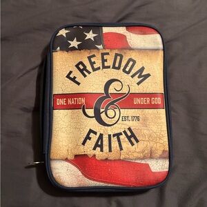 NWOT Freedom & Faith Patriotic Bible Cover with Carrying Handle